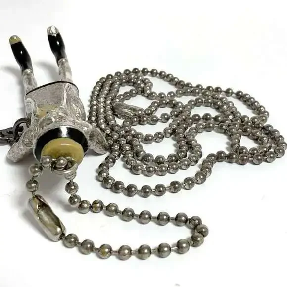 CHANEL Authentic Vintage Necklace - Picture 7 of 10